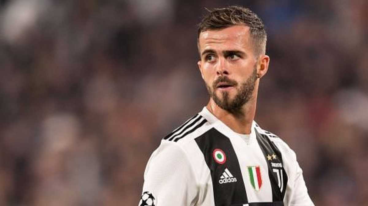 Miralem Pjanić: A Complete Profile Of The Bosnian Midfield Maestro