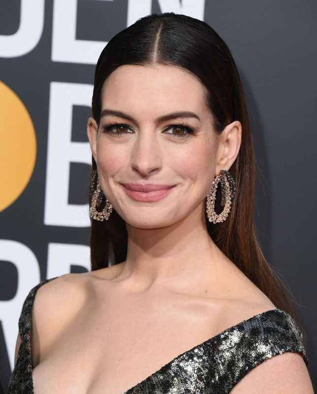 Anne Hathaway: Biography, Family, Education, Career And Net Worth