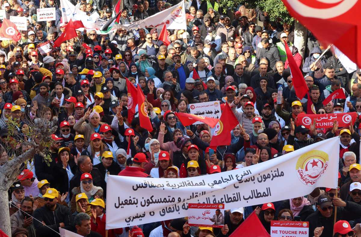 Protests Erupt In Sfax As Tunisian Trade Union Members Are Arrested