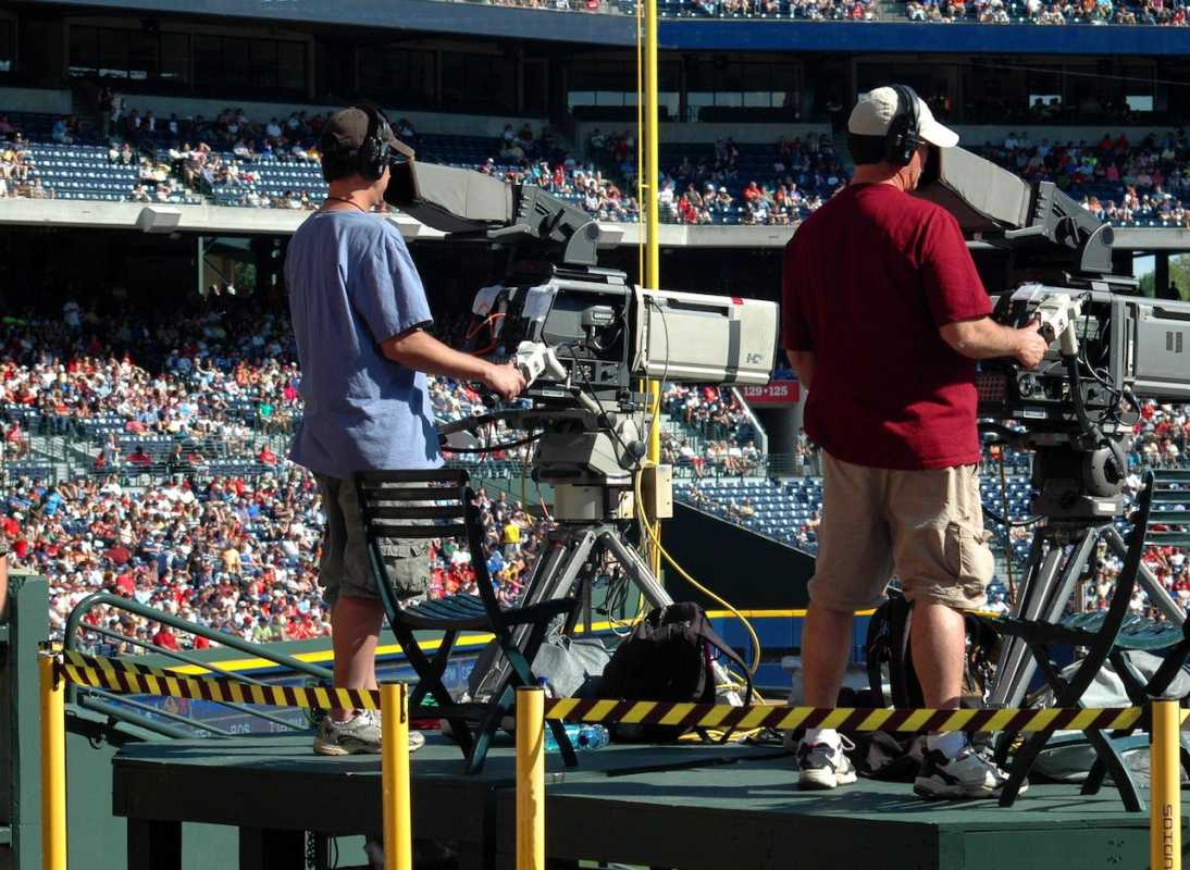 Sports Broadcasting: Evolution And Impact On Viewership