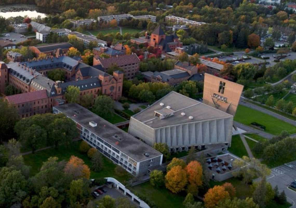 The College of Saint Benedict and Saint John's University A Dynamic