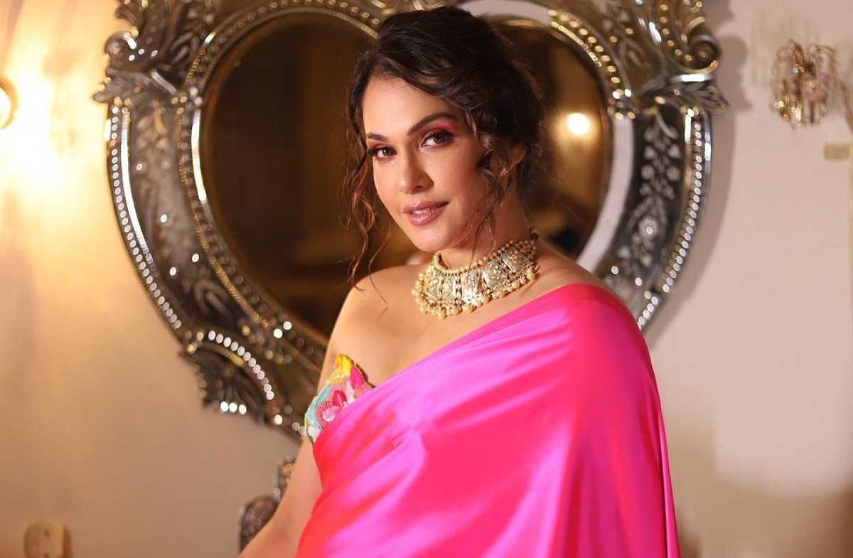 Isha Koppikar Rumored To Make A Comeback In Bollywood