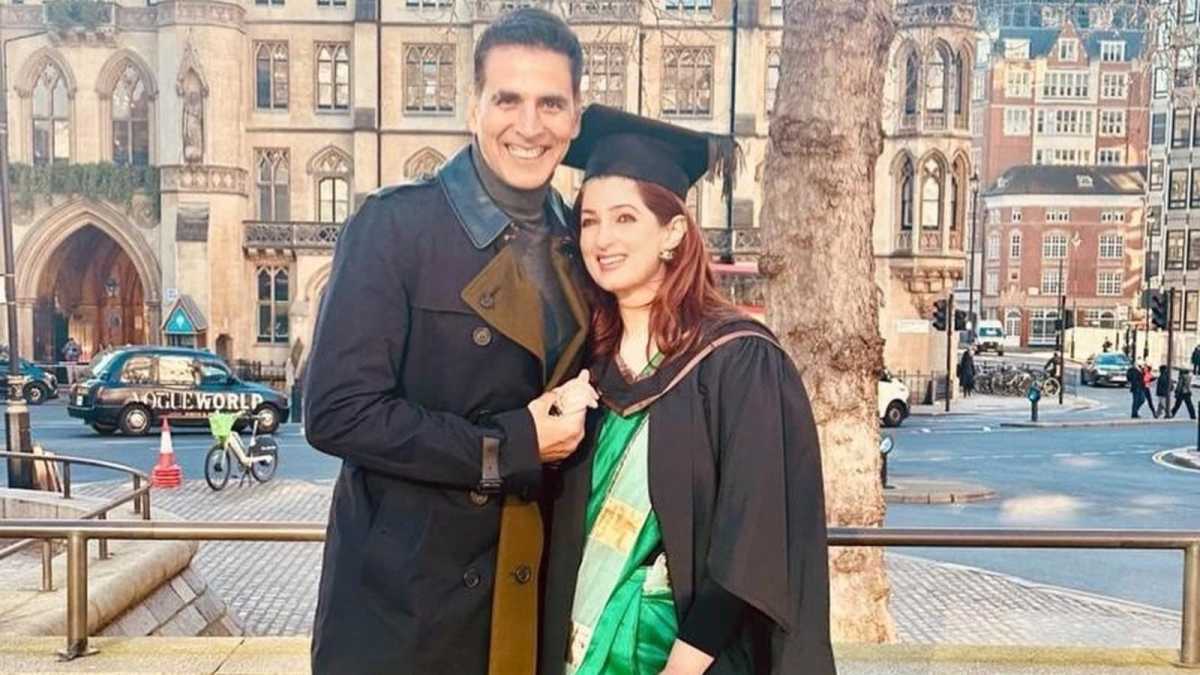 Akshay Kumar Congratulates Twinkle Khanna On Graduation From University Of London