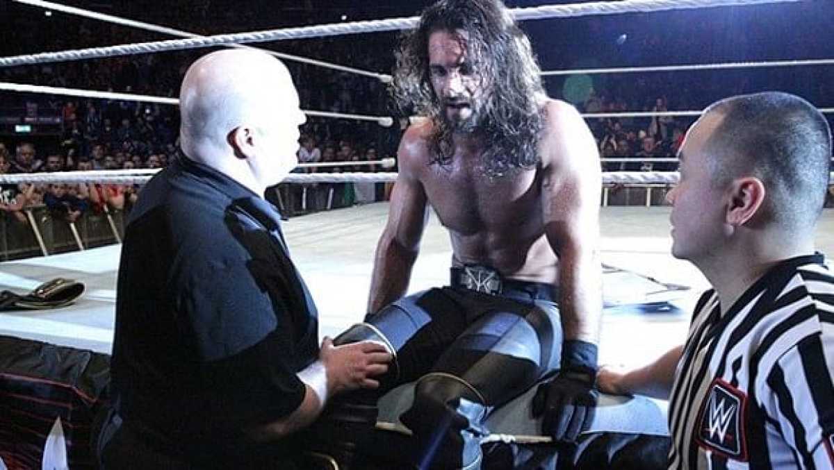 Cm Punk And Seth Rollins's Wrestlemania Match In Jeopardy Due To Rollins' Injury