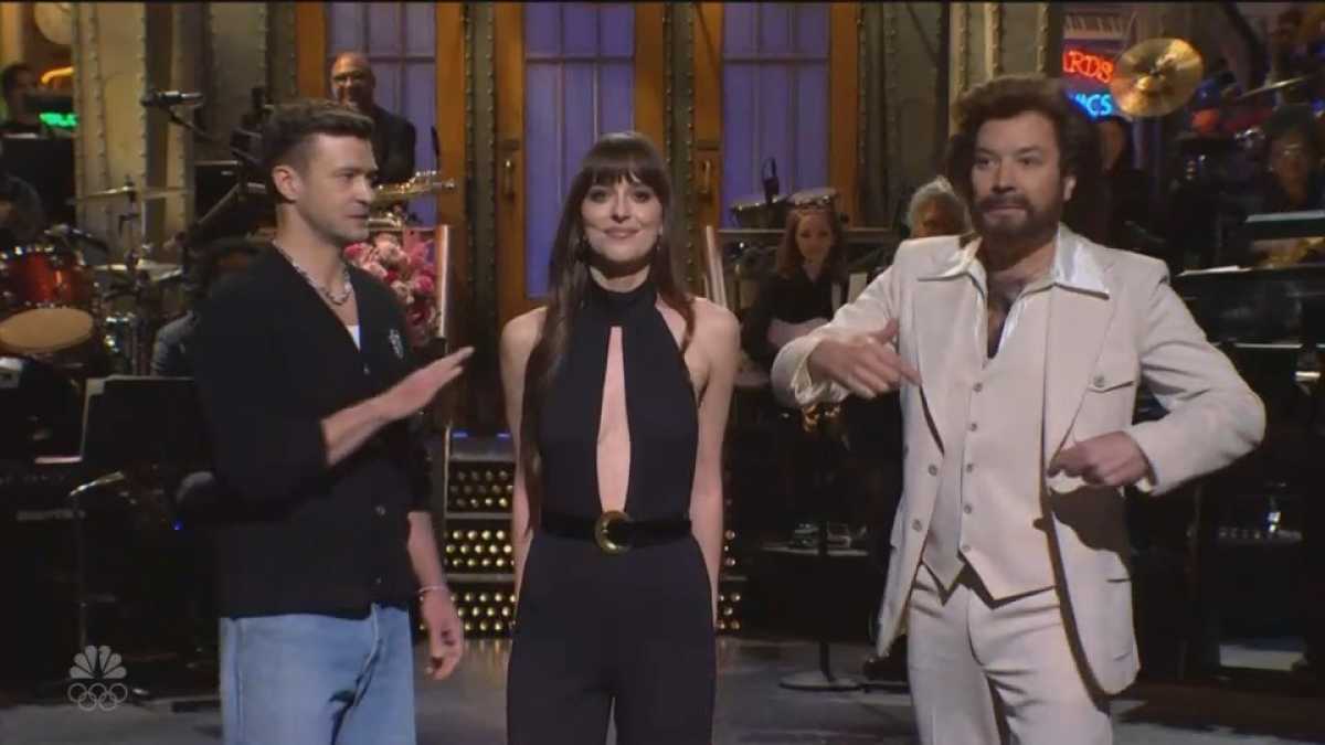 Dakota Johnson Makes Surprise Appearance On 'snl' With Jimmy Fallon And Justin Timberlake