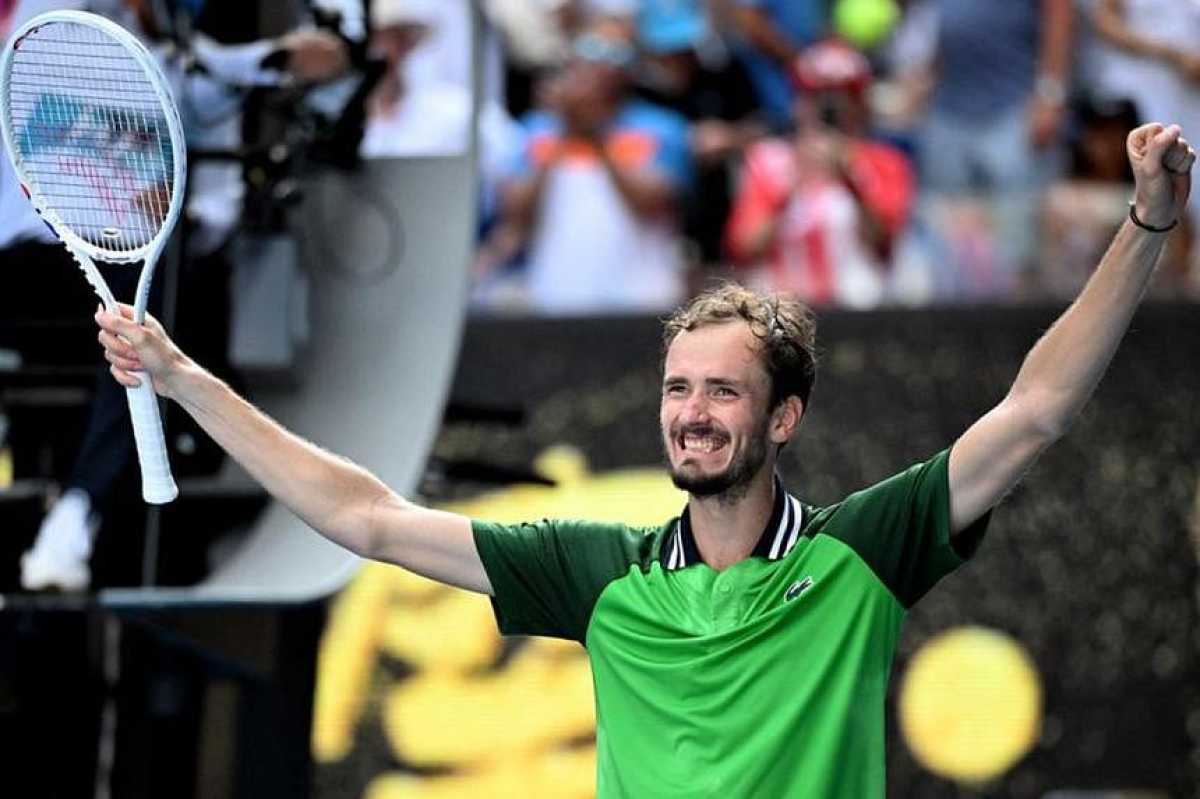 Daniil Medvedev Battles Past Hubert Hurkacz To Reach Australian Open Semifinals