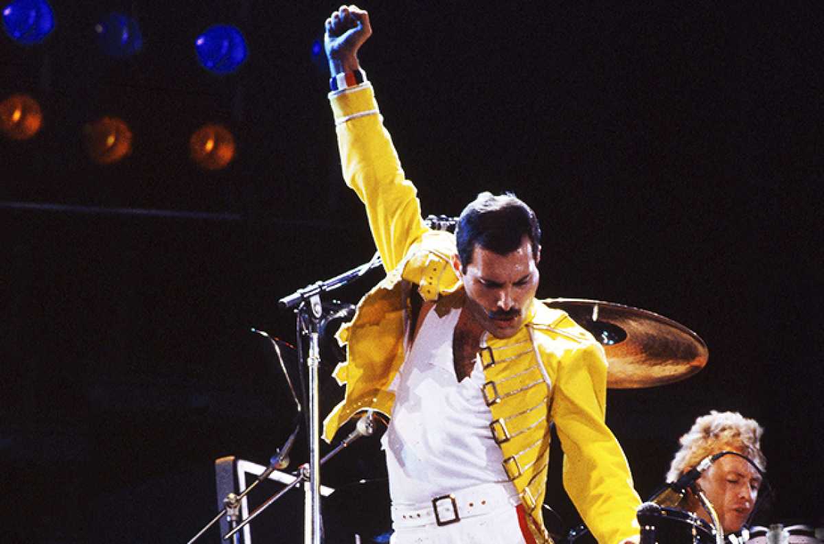 David Bowie And Queen's 'under Pressure' Re Enters Billboard Charts