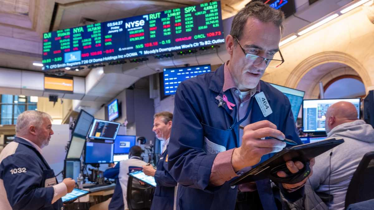 Dow Industrials Close Above 38,000 For First Time, S&p 500 Sets Another Record