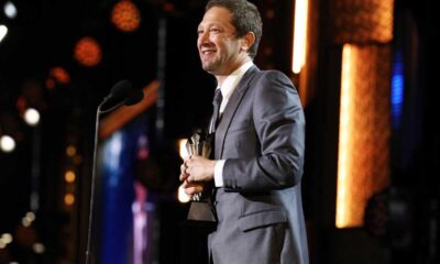 Ebon Moss Bachrach Thanks Taylor Swift In Critics Choice Awards Acceptance Speech