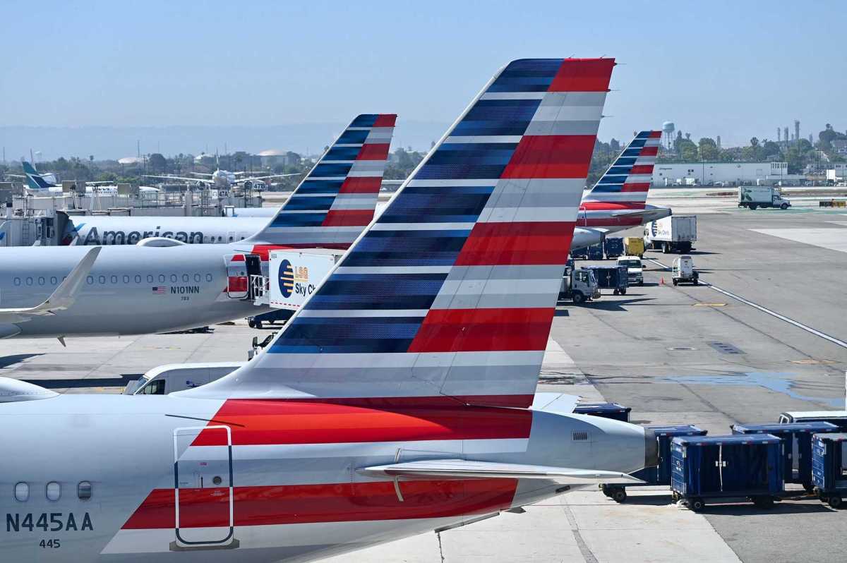 Faa To Investigate Hard Landing Of American Airlines Flight 271