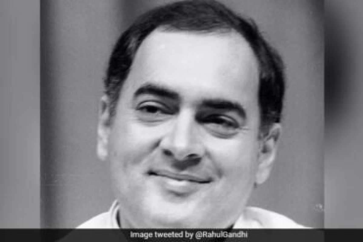 Former Aide Reveals Misleading Of Rajiv Gandhi By Advisers