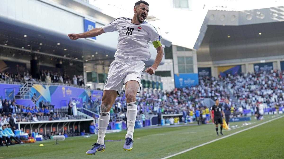 Iraq Forward Aymen Hussein Sent Off In Afc Asian Cup Match Against Jordan