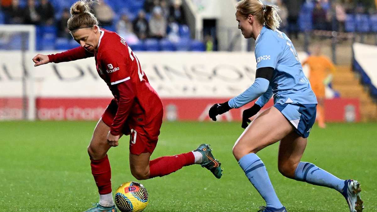 Liverpool Fc Women Supporters Offered Free Travel To Manchester City Clash