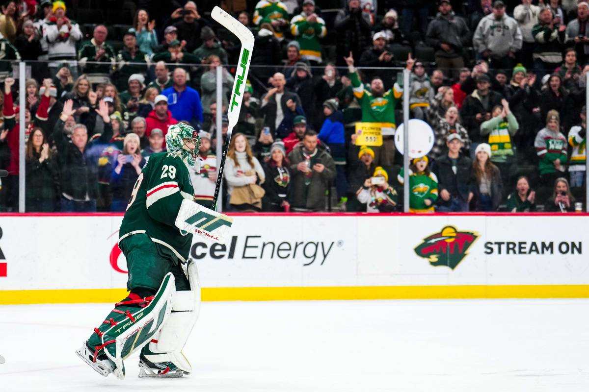 Marc Andre Fleury Surpasses Patrick Roy With Historic Win