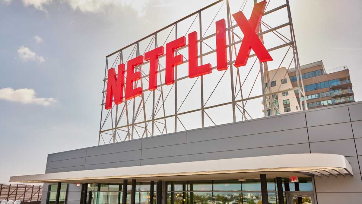 Netflix Stock Soars As Strong Fcf Points To Higher Valuation