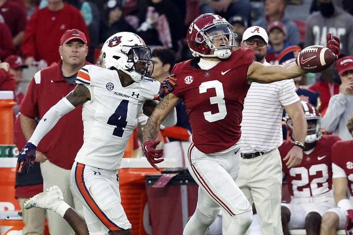 No. 8 Alabama Looks To Extend Streak Against In State Rival Auburn