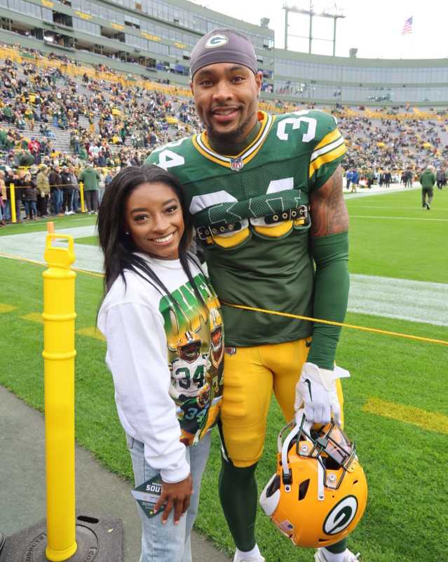 Simone Biles Supports Husband Jonathan Owens As Packers Advance In Playoffs