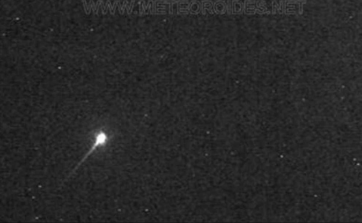 Spectacular Fireball Lights Up Skies Over Andalucía