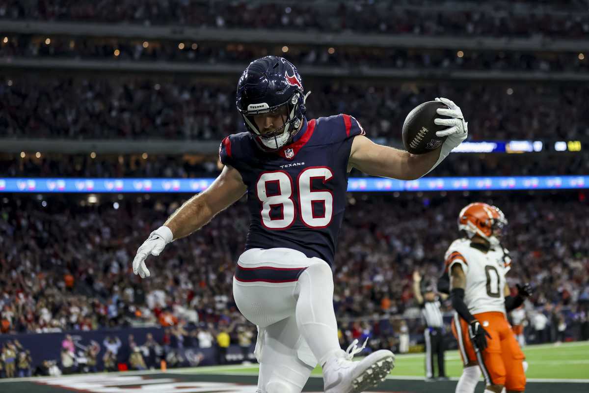 Texans Dominate Browns In Afc Playoffs