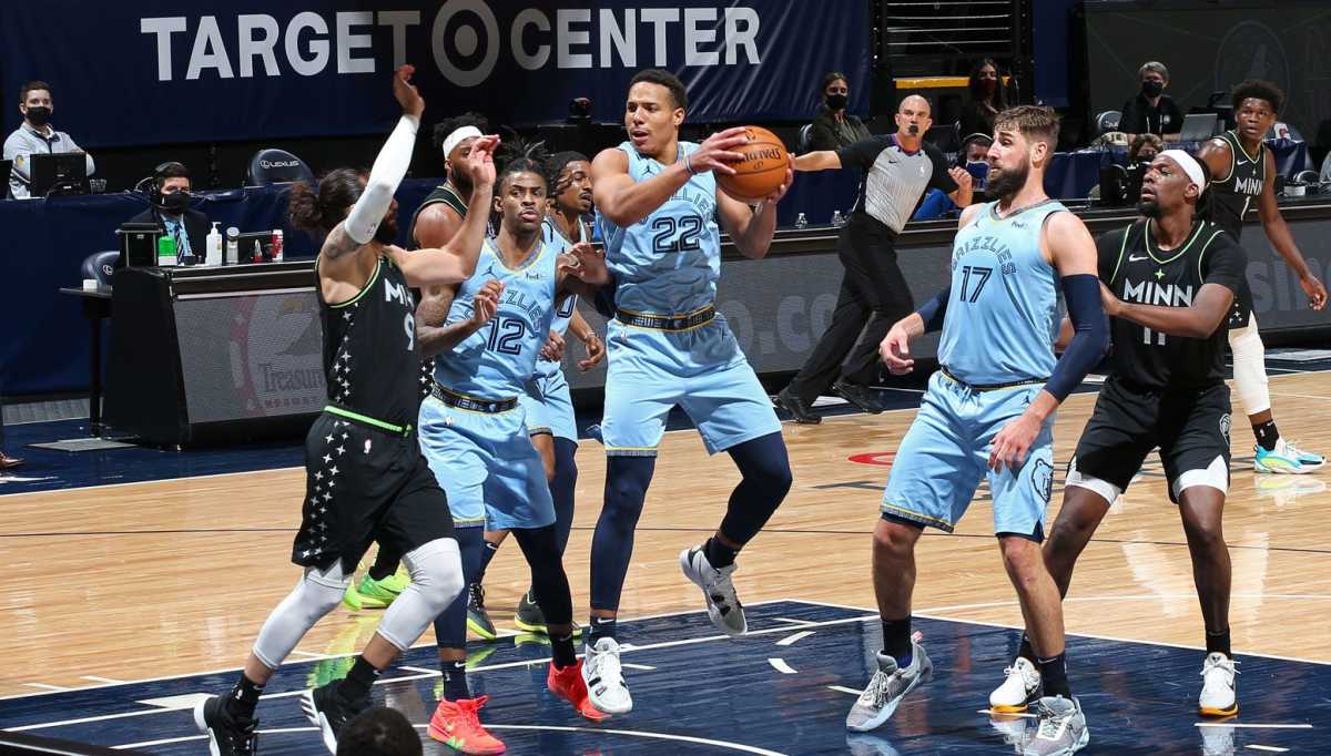 Timberwolves Outlast Grizzlies In High Scoring Affair