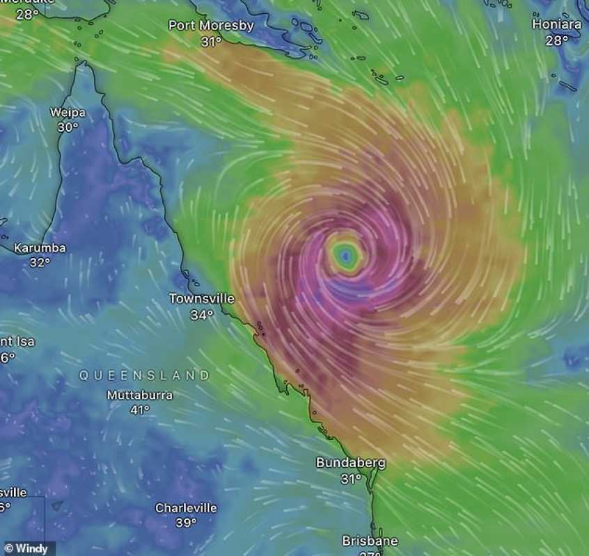 Tropical Cyclone Kirrily Threatens Queensland Coastline