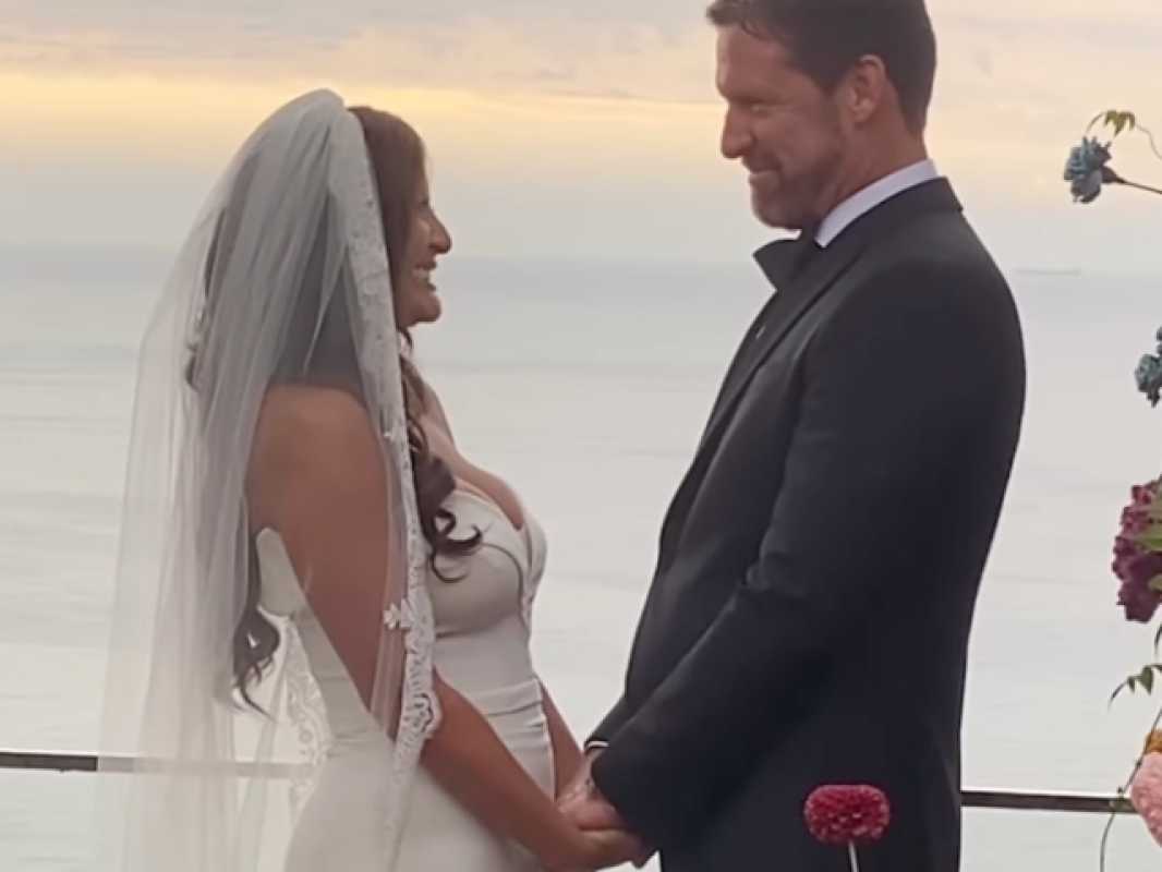 Tv Presenter Jeannie D Ties The Knot In A Glamorous Cape Town Wedding