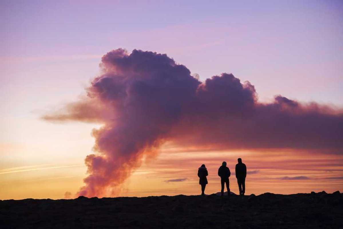 Volcano Erupts Near Grindavík In Southwest Iceland