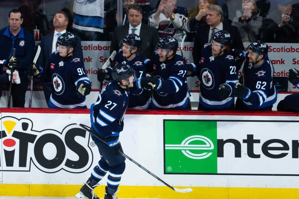 Winnipeg Jets Look To Extend Winning Streak Against Philadelphia Flyers