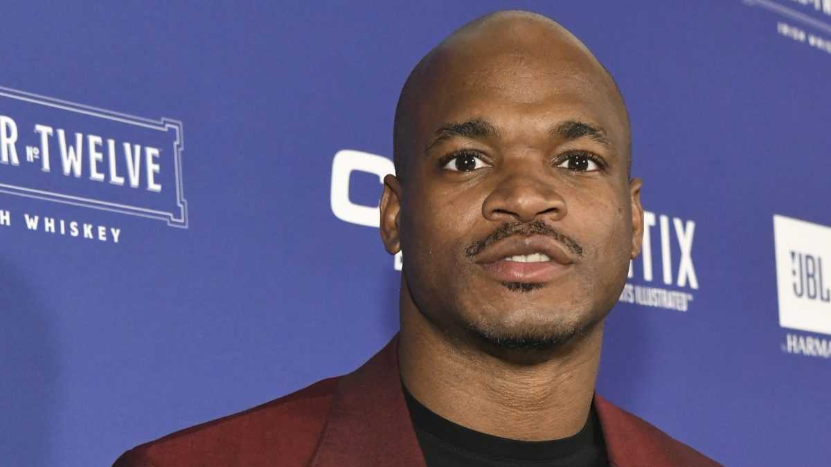 Adrian Peterson Denies Selling Memorabilia Amid Unauthorized Auction, Plans Legal Action