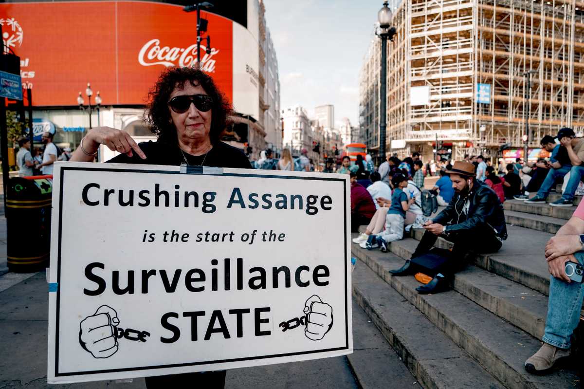 Australian Mps Rally For Julian Assange's Return To Australia