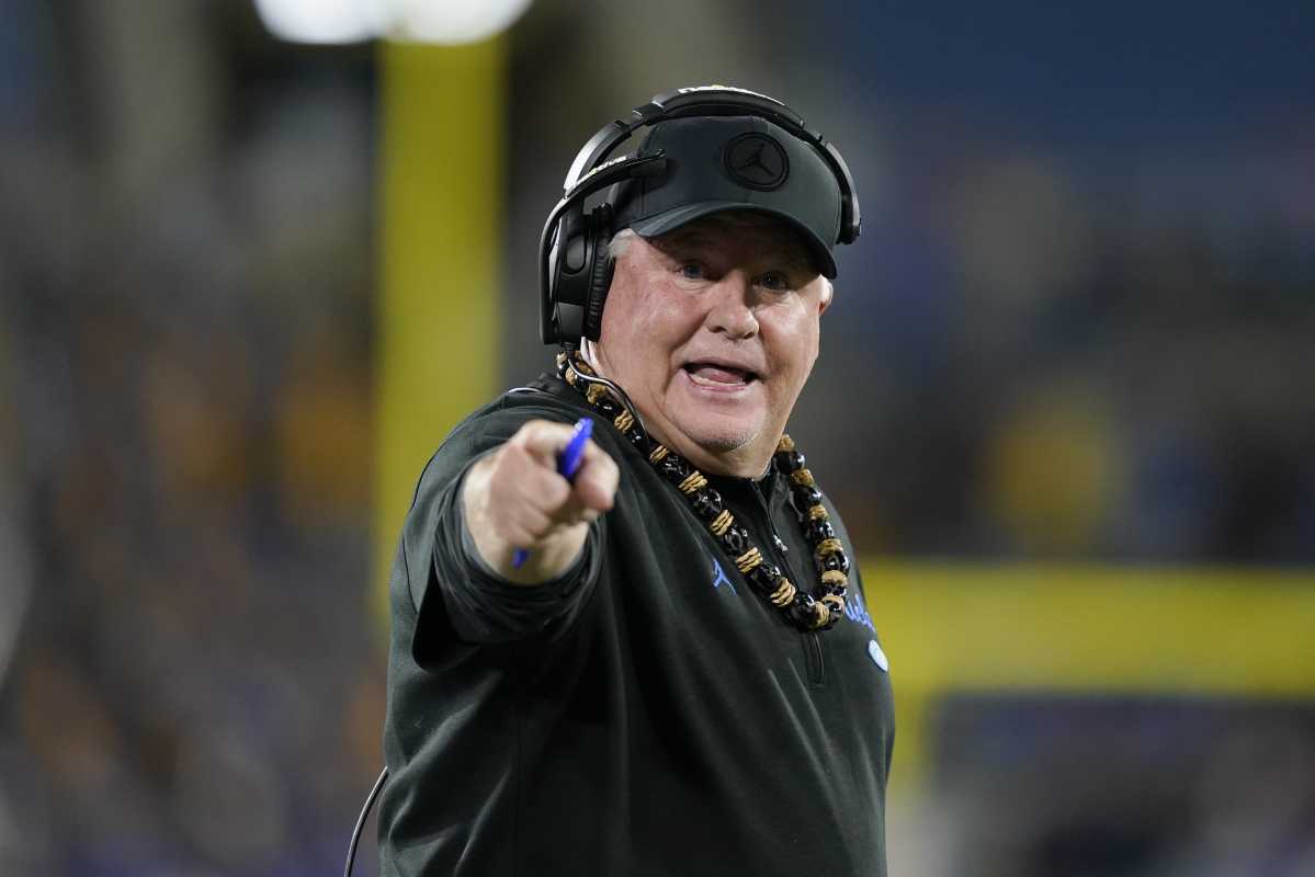 Chip Kelly Leaves Ucla To Join Ohio State As Offensive Coordinator