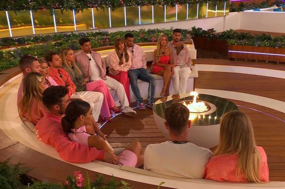 Confusion As Live Studio Audience Appears In Love Island All Stars Final