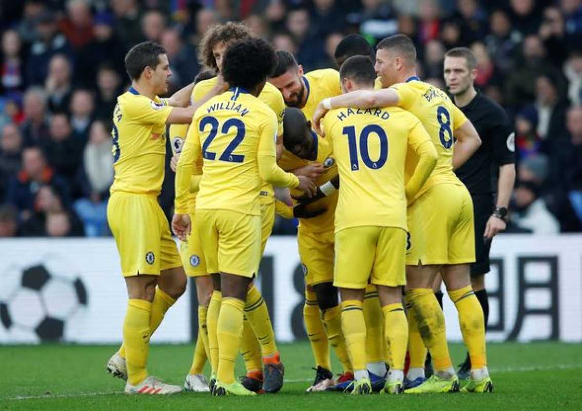 Crystal Palace Fans Express Frustration Through Banners As Chelsea Dominates Early In Premier League Clash