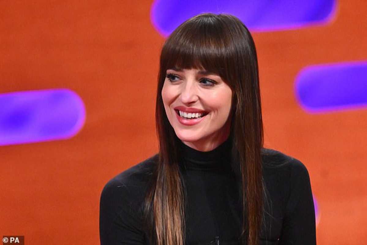 Dakota Johnson Reveals Unusual Fan Letters And Strange Gifts