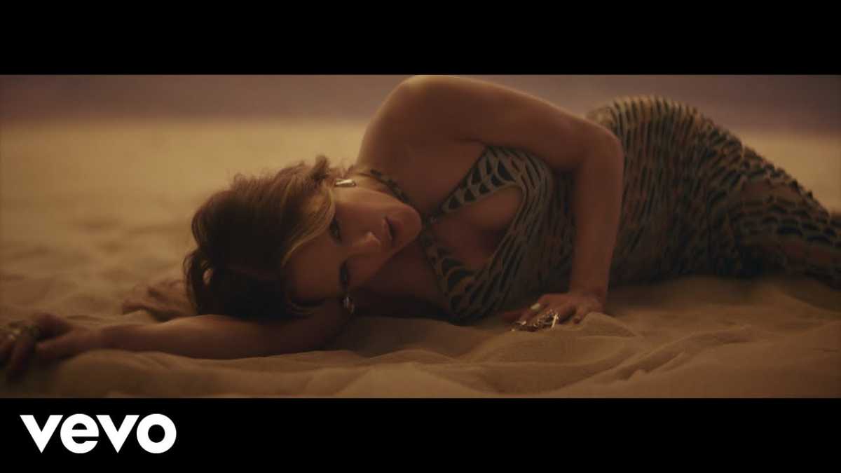 Dneg Virtual Production Team Delivers Stunning Visuals For Ellie Goulding's 'like A Saviour'