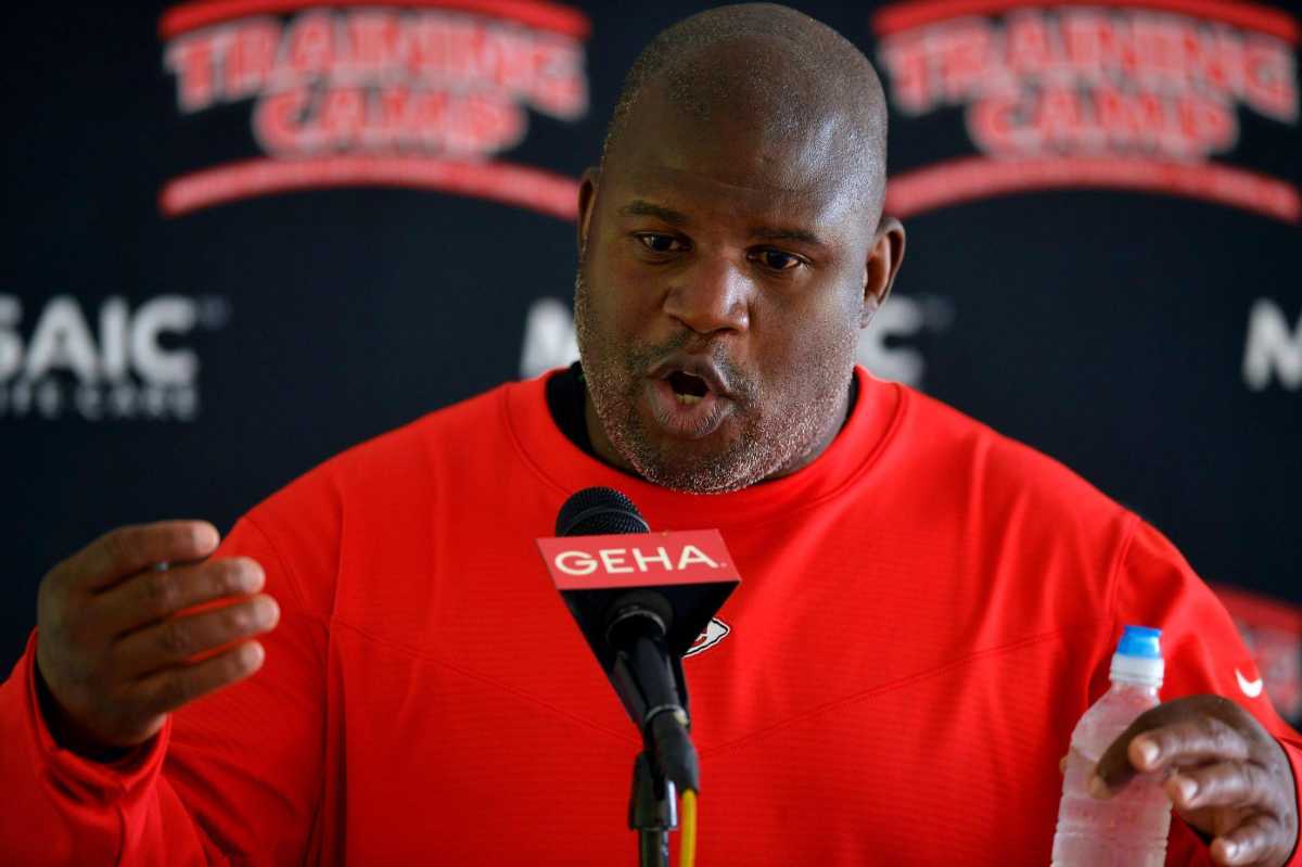 Former Nfl Assistant Coach Eric Bieniemy Joins Ucla As Offensive Coordinator And Associate Head Coach