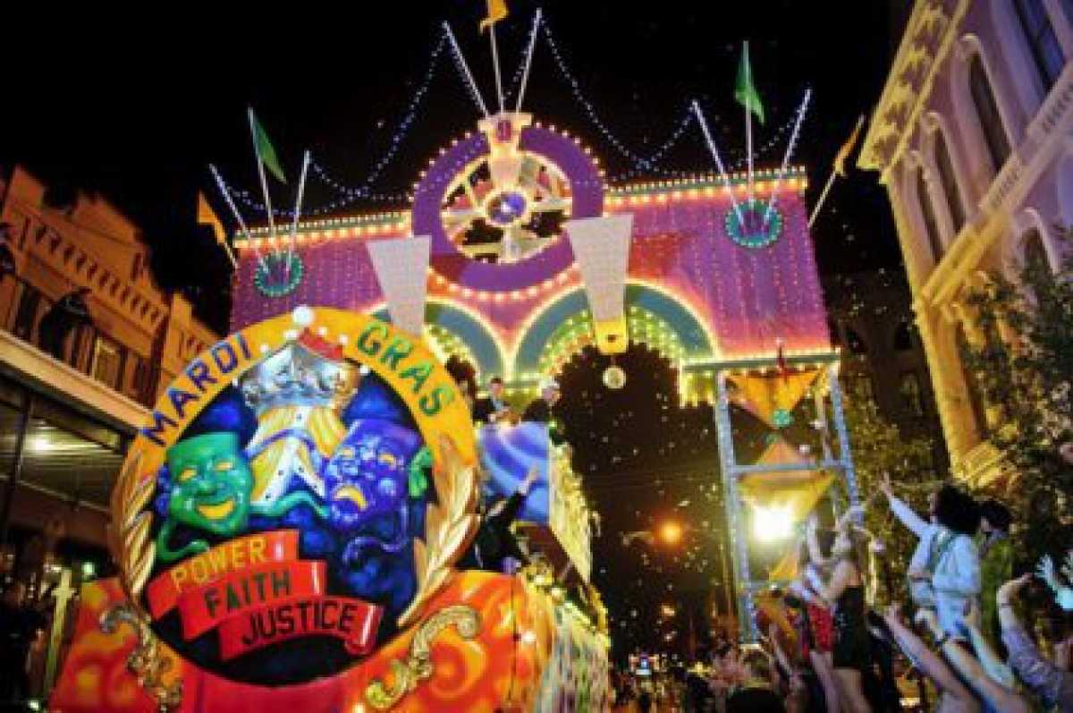 Galveston Gears Up For Epic Fat Tuesday Finale With Record Breaking Mardi Gras Turnout