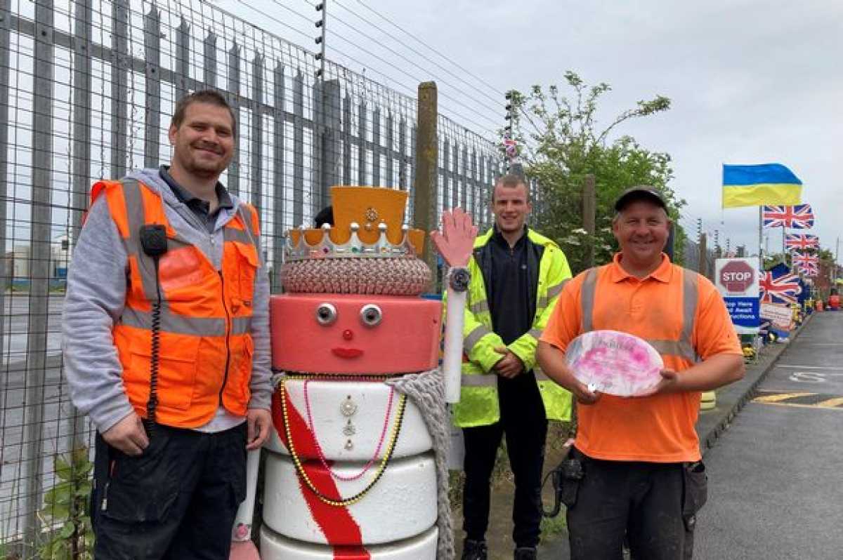 Grimsby And Immingham Community Recycling Centres Decked Out In Valentine's Day Themed Decorations