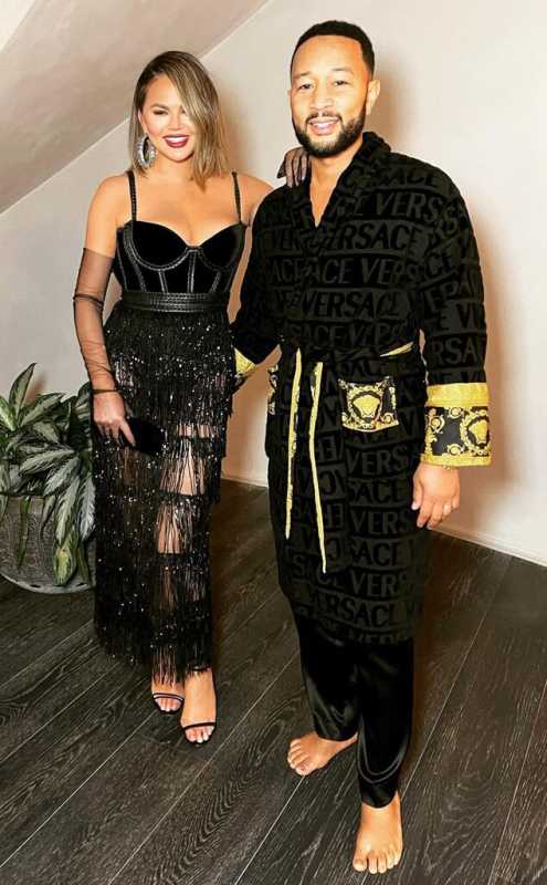 John Legend And Chrissy Teigen Make A Stylish Appearance At The Grammy Awards'