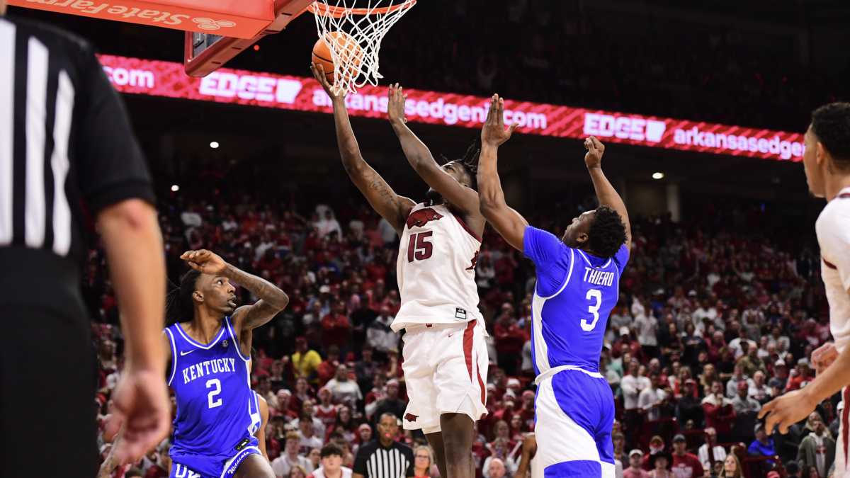 Kentucky To Face Arkansas In Sec Men's Basketball Showdown