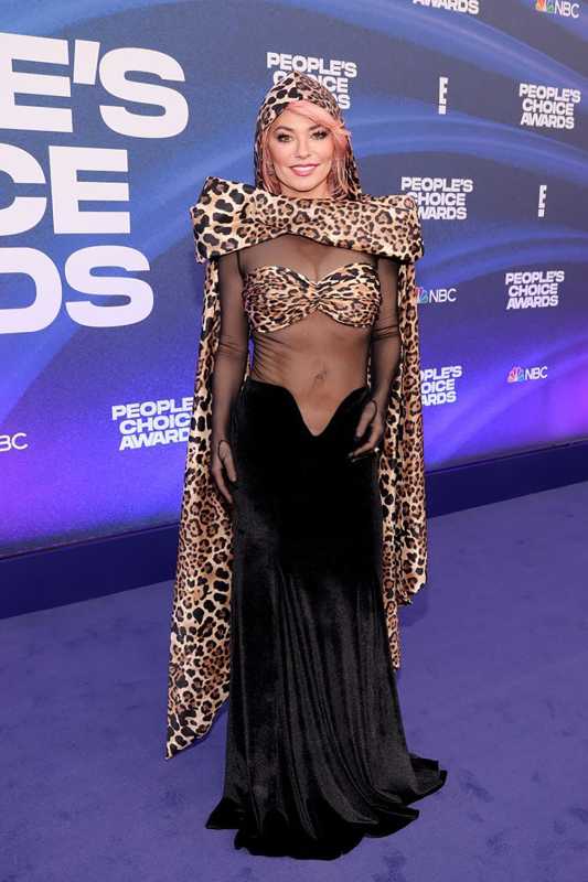 Laverne Cox Dazzles On People's Choice Awards Red Carpet In Jaw Dropping Chainlink Skirt Ensemble