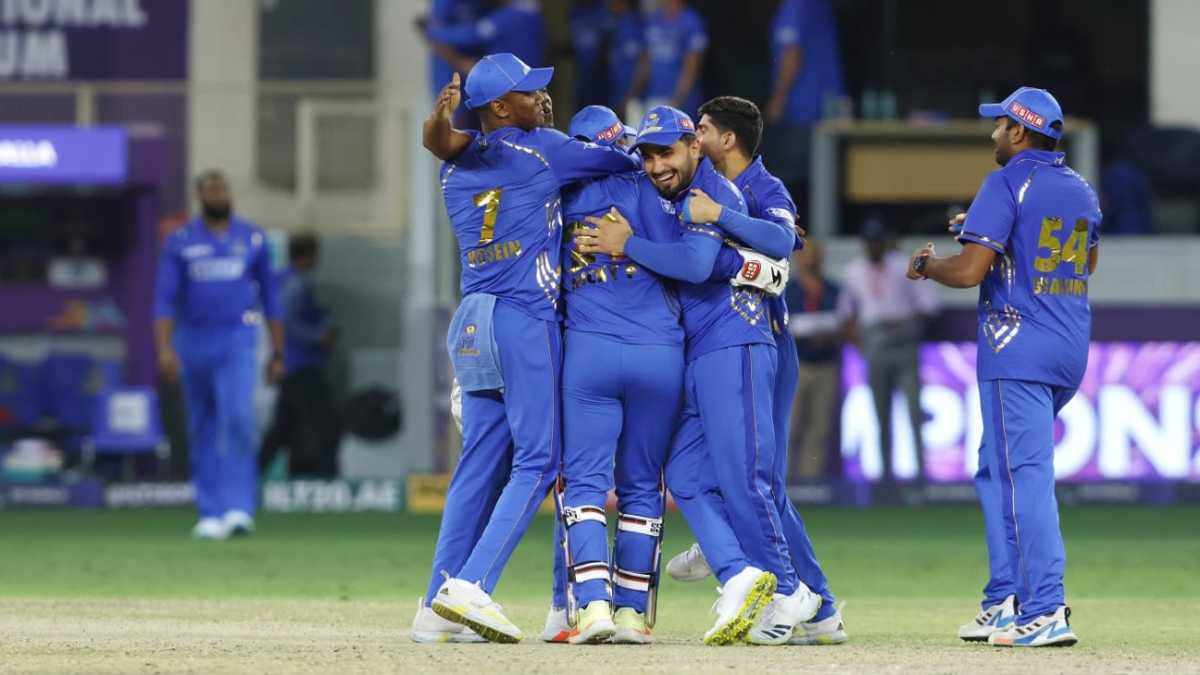 Mi Emirates Clinch Ilt20 Title With Dominant Victory Over Dubai Capitals