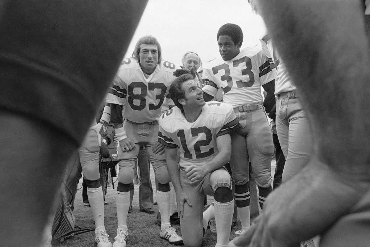 Nfl Legend Golden Richards Passes Away At 73