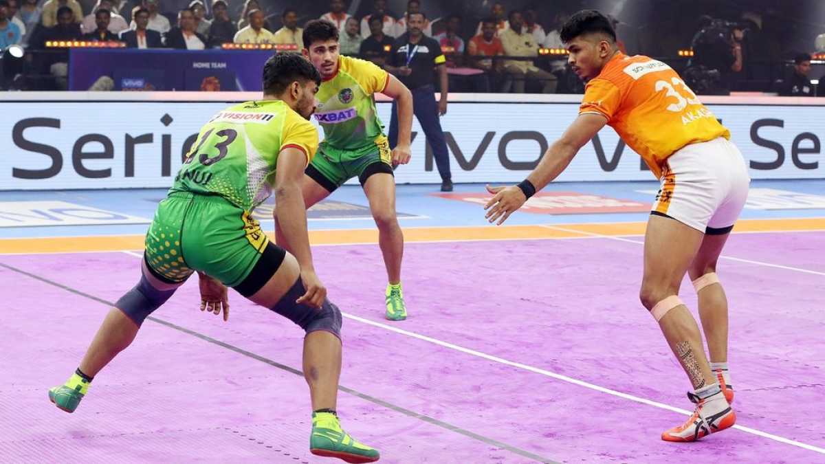 Patna Pirates Seal Playoffs Berth With Thrilling Victory Over Telugu Titans