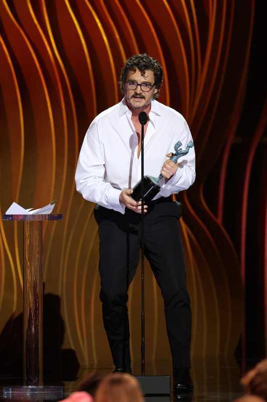 Pedro Pascal Wins Sag Award For Male Actor In A Drama Series, Delivers Unforgettable, Tipsy Speech