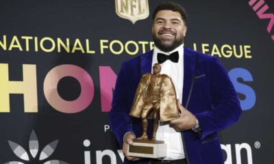 Pittsburgh Steelers Dl Cam Heyward Wins Nfl's Walter Payton Man Of The Year Award