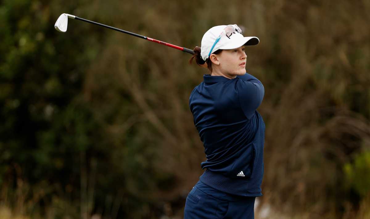 Queenslander Karis Davidson Leads After Round One At The Vic Open