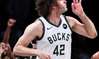 Sacramento Kings Acquire Robin Lopez From Milwaukee Bucks