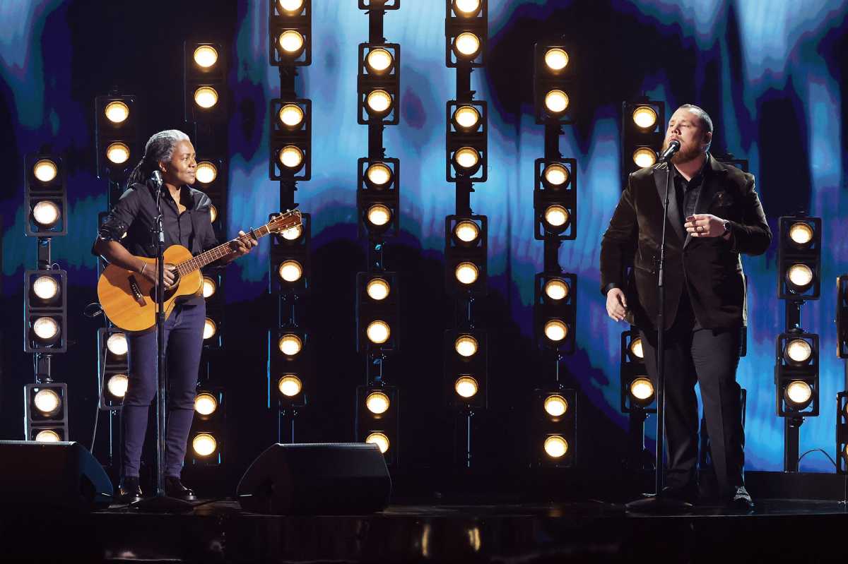 Tracy Chapman And Luke Combs Perform Iconic Duet Of 'fast Car' At The Grammy Awards