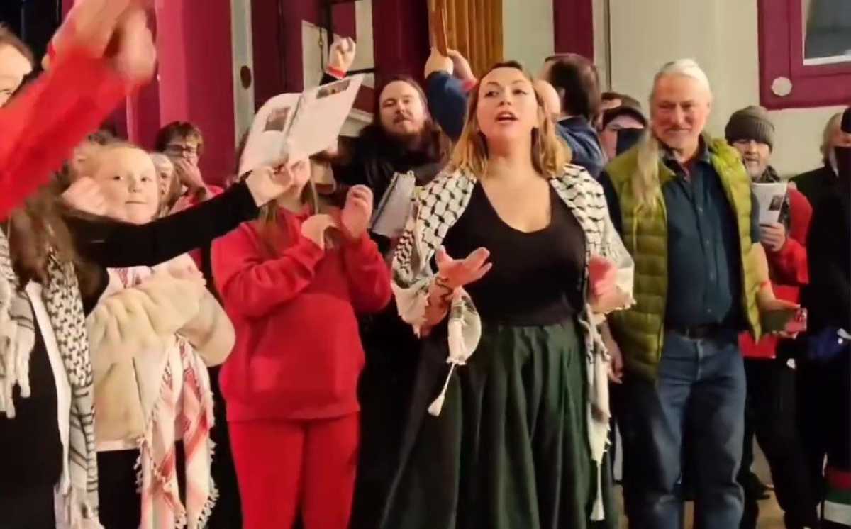 Welsh Singer Charlotte Church Clarifies Stance After Controversial Pro Palestinian Chant Backlash